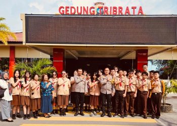 Kiat Field Trip Siswa Siswi SMA Maha Bodhi ke Polres Karimun, Mendapat Sosialisasi Lalu lintas